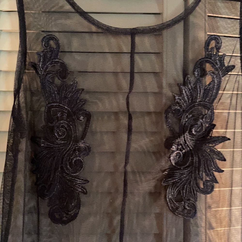 Sheer tunic - Picture 2 of 8